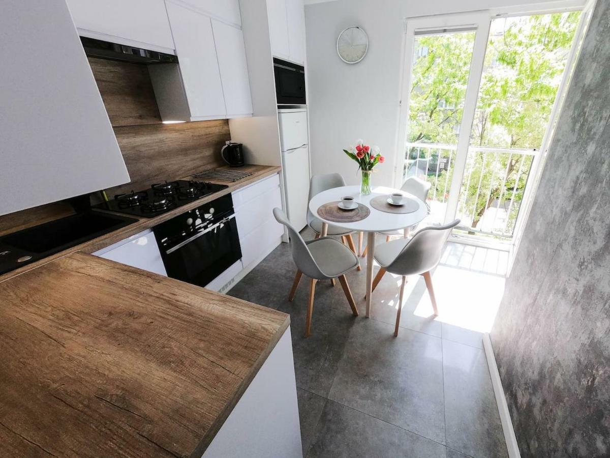 New Apartment - 300 M Town Hall - 3 Rooms - 7 People Breslavia Exterior foto